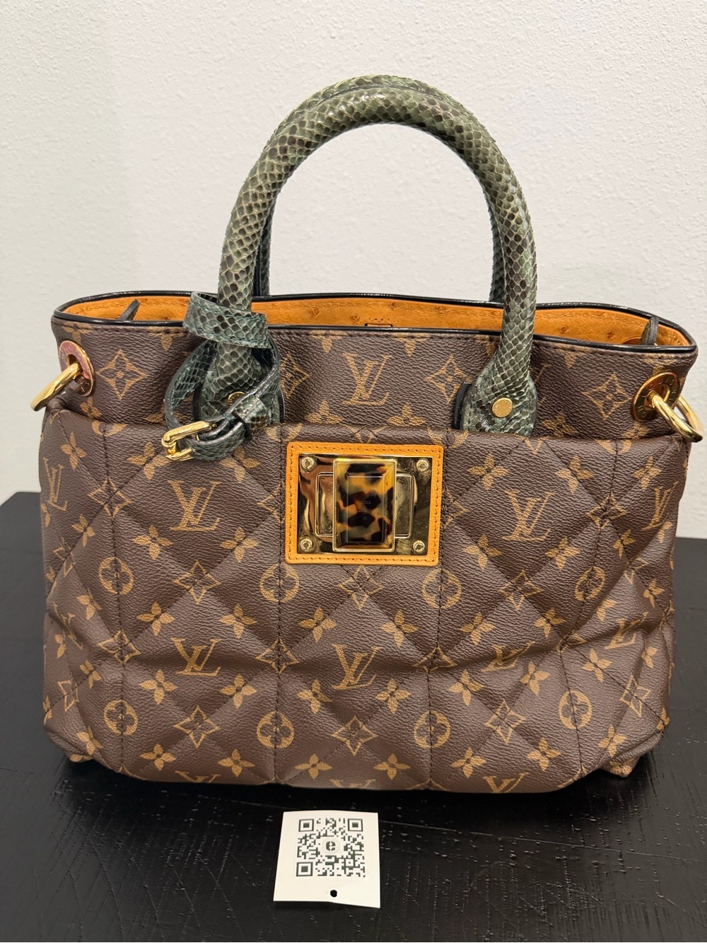 LOUIS VUITTON
Monogram Etoile Exotique MM Green